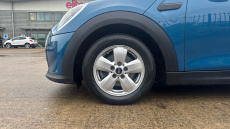 MINI Hatchback 1.5 Cooper Classic 5dr Auto Petrol Hatchback